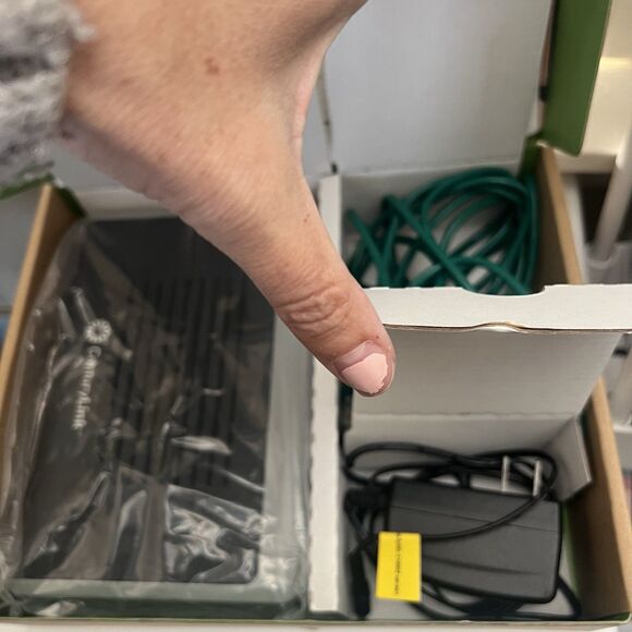 Centurylink Zyxel C1000Z VDSL2 DSL 4-Port Modem W  Wireless Router W Cords NEW - Picture 5 of 7